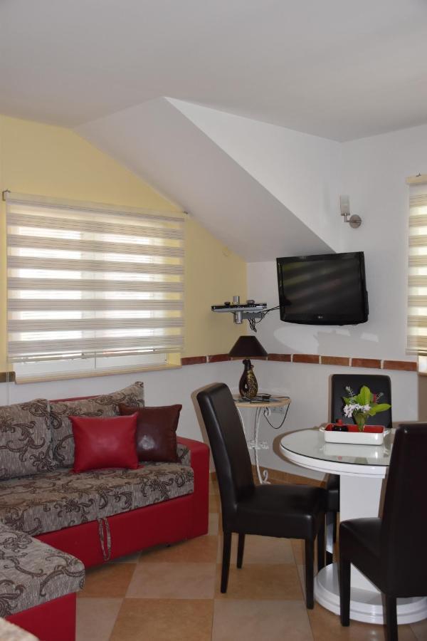 Apartments Scepanovic Tivat Eksteriør billede