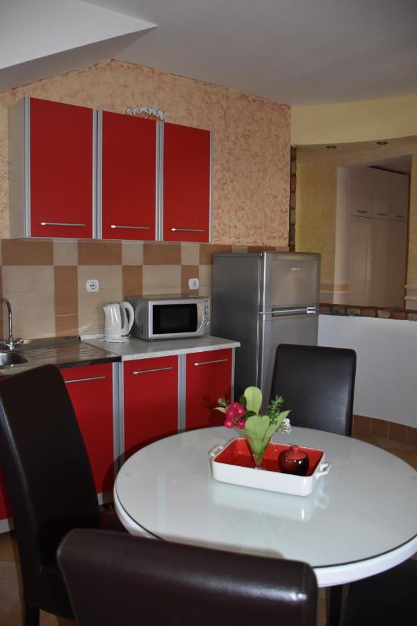 Apartments Scepanovic Tivat Eksteriør billede