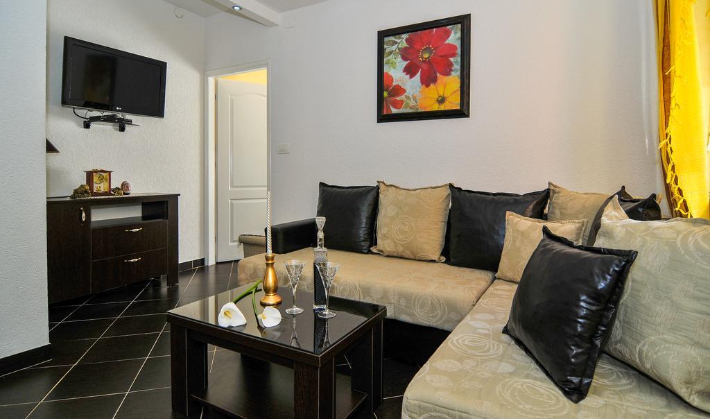 Apartments Scepanovic Tivat Eksteriør billede