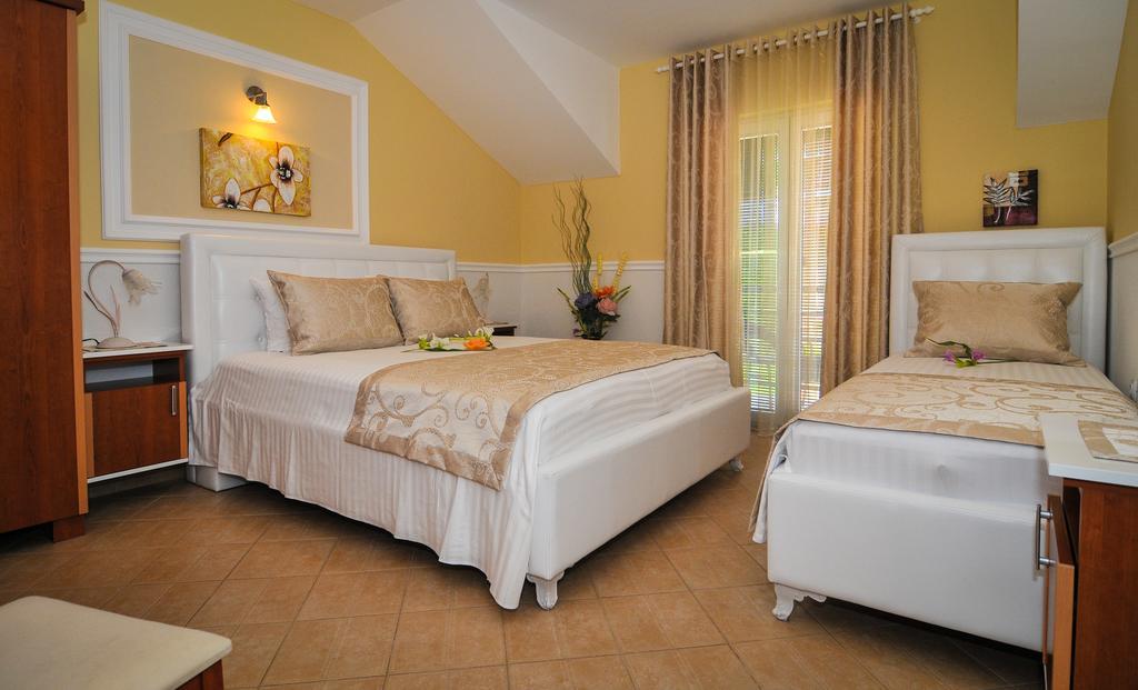Apartments Scepanovic Tivat Eksteriør billede