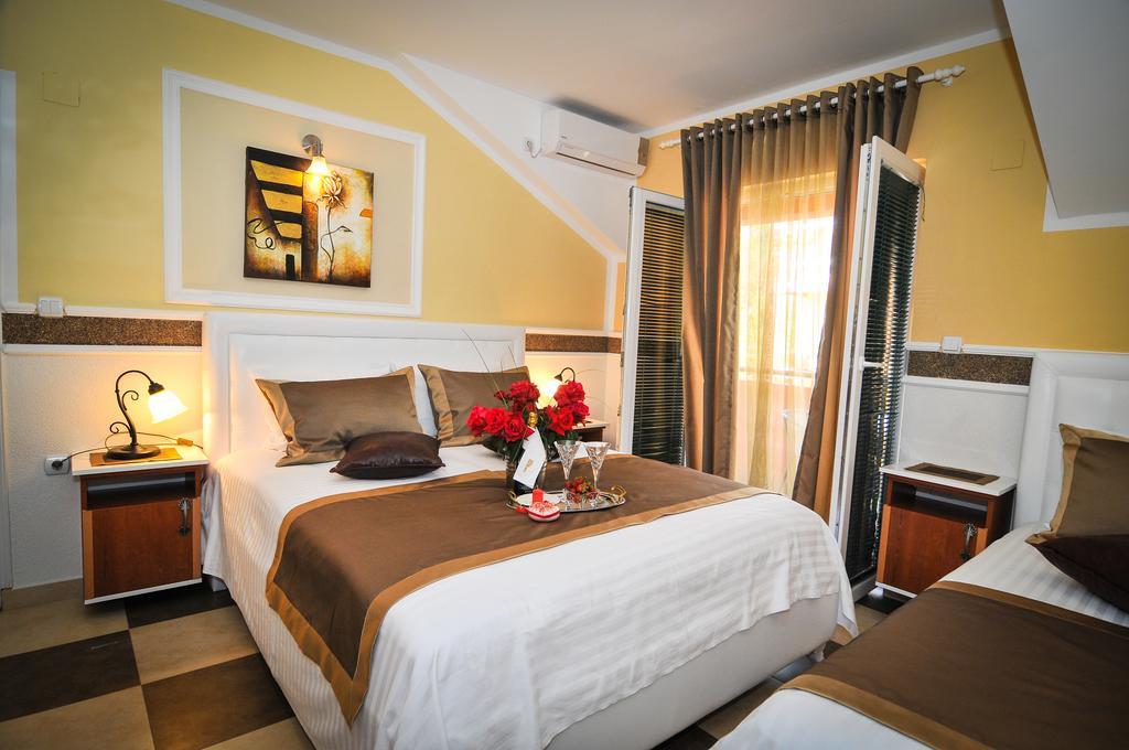 Apartments Scepanovic Tivat Eksteriør billede