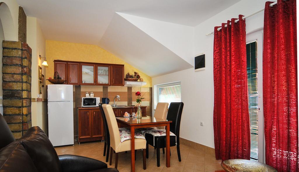 Apartments Scepanovic Tivat Eksteriør billede
